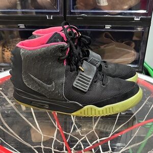 Men’s Nike Air Yeezy 2 Black and Pink High-Top Sneakers